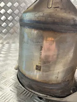 Catalyseur OEM 04L131670S pour Audi A4 B9