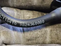 Depósito de elevação Opel Corsa F, tubo equalizador OEM 9824360080
