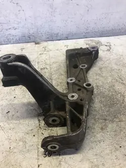 VW Frontschlittenhalterung OEM 1K0199296 rechte Seite