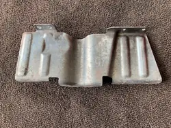 OEM 8408767 Cubierta inferior tanque izquierda