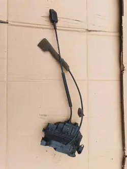 Vänster Bakdörrslås Renault Kangoo II Lift 2013-