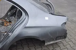 OEM 415898 Stänkskärm för Mercedes W213 Sedan