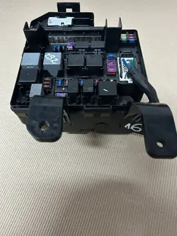 Caja de fusibles Kia Sorento II OEM 91415-2P663