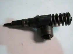 Iniettore VW Audi 1.9 TDI 038130073B