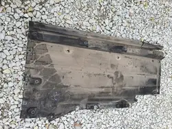 Audi A4 B8 A5 S5 Vänster Underkörningsskydd 8K0825207B