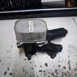 Öljynsuodatinpohja Skoda Superb III OEM 05L115389AC