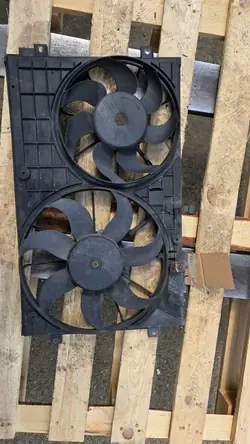 Audi A3 8P 2.0 FSI AXW Kylarrubrik + Hölje