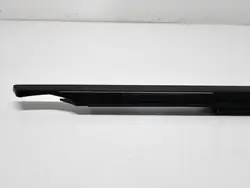 Audi A6 C8 Rechte Front-Schaberdichtung OEM 4K0837476