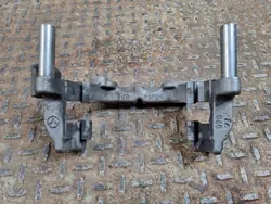 Support de serrage arrière Mercedes-Benz OEM PES4990