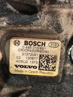 Pompe à injection Volvo OE 31372081 d'occasion