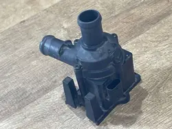 Pompe à eau Audi Q5 SQ5 2013 OEM 8K0819147A