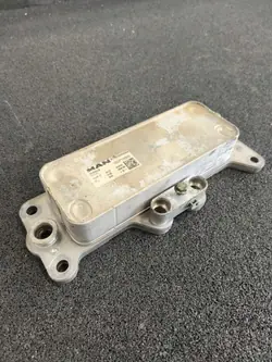 Refroidisseur d'huile MAN TGX Euro 6 OEM M81325600084