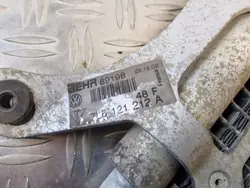 2009 Audi Q7 4L Chłodnica wody 7L6121212A