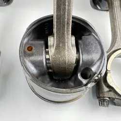 Piston VOLVO D5 2.4