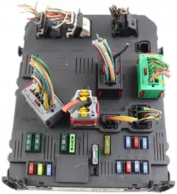 BSI-Sicherungskasten Peugeot 307 OEM 9657999780