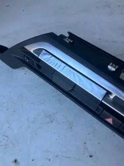 OEM KRATKA NAWIEWU ŚRODKOWA CITROEN C4 PICASSO II EUROPA CHROM #29