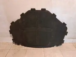 BMW X5 E70 Motorhuv Insulation