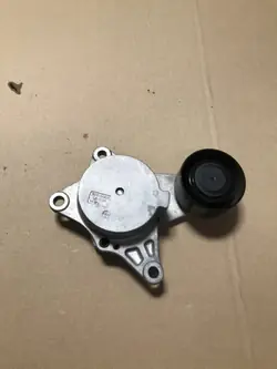 OEM 25281-04520 Hihnapyörä Kia Ceed III