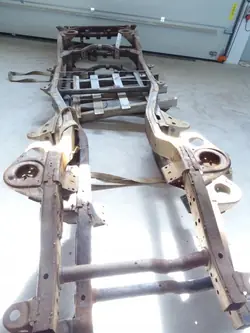 Frame OEM 0010_part-00940 voor Nissan Patrol Y61
