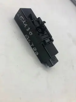 Amplificador de antena OEM 9841967280 para Opel Astra L