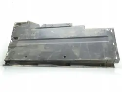 OEM 8K9825207 Vasen alustasuojus Audi A4 B8 - OE osa