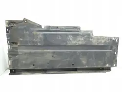 OEM 8K9825207 Vasen alustasuojus Audi A4 B8 - OE osa