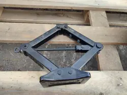 Wagenheber VW SKODA SEAT 5C0011031A - Gebraucht