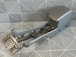 Konsolin käsinoja OEM 061863239HE VW Passat B8 USA:lle