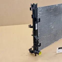 Gebrauchter Wasserkühler OEM 214107326R für Dacia/Renault
