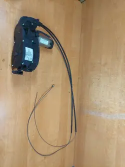Motor för vänster skjutdörröppning OEM 9680250380