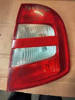 Luz Trasera Derecha Skoda Fabia I
