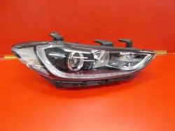HYUNDAI ELANTRA VI 15-18 Faro Derecho 92102-F2000