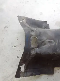 Jeep Grand Cherokee WK2 19-22 Värmeskydd OEM 68038805AF