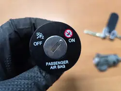 Cilindro de Cerradura HYUNDAI IX35 con 2 Llaves - OEM