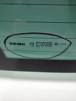 Vitre Arrière OEM 0052239 pour Peugeot 3008 (2009-2016)