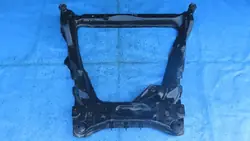 Travesaño delantero T32 para Nissan X-Trail - Usado