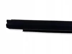Toyota LAA25449 Bakdörrs fönsterpackning - Höger sida