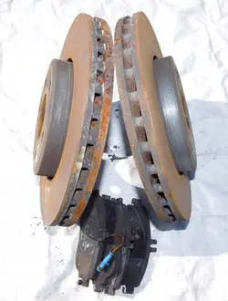 OEM A2464212412 etujarrulevyt ja -palat sarja