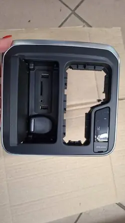 Enchufe USB Renault Talisman OEM 280233557R