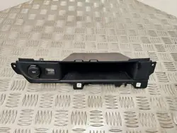 Tändaruttag instrumentpanel Citroen Jumpy 2017 OEM 9808683577