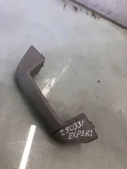 Voorste rechter handgreep OEM 9813105577 voor Peugeot