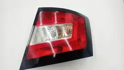 Lámpara Trasera Izquierda Skoda Fabia III HB 6V6945096 6V6945258