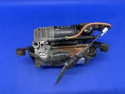 Audi Jousituskompressori OEM 4G0616005D Käytetty