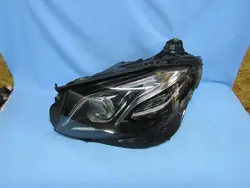 Linker Mercedes W213 MultiBeam Licht