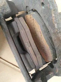 OEM Remschijven, blokken, remklauwen set vooras Ford