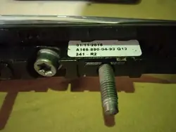 Poignée arrière gauche A1668900493 Mercedes GL d'occasion