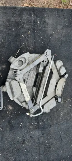 FORD OEM 6M51-17009-BB Reservewiel-inzet & Krik