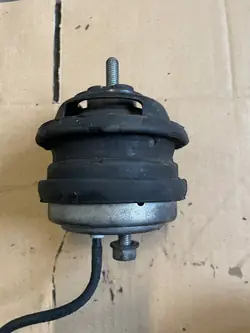 Begagnat vänster motorfäste för BMW 5 E39 525d 530d