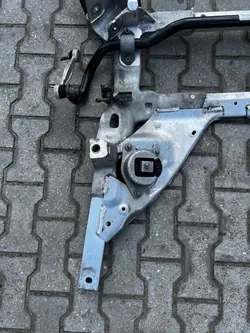 Alfa Romeo Stelvio främre släde vagn OEM 505505910