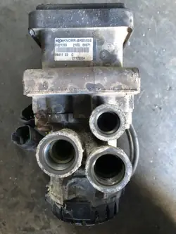 Válvula de freno Renault Premium Magnum DXI R21122034